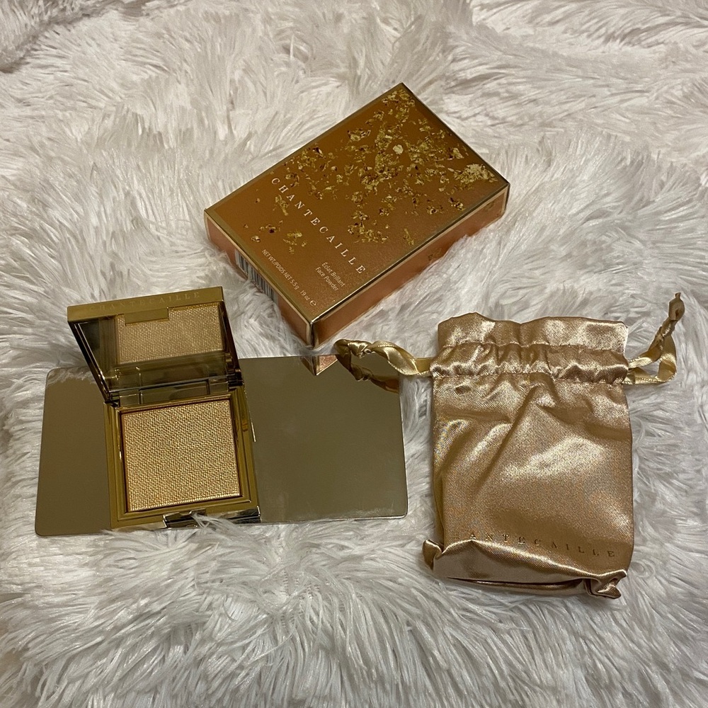 Chantecaille Metallic Gold Eclat Brillant Face Powder with Satin Pouch